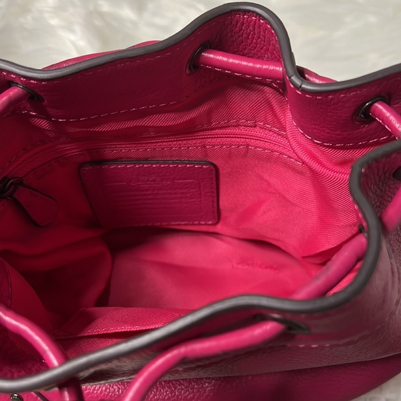 Coach bucket bag - Picture 2 of 6